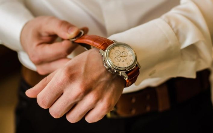 Why a Watch with a Leather-based Strap is a Timeless Accent?